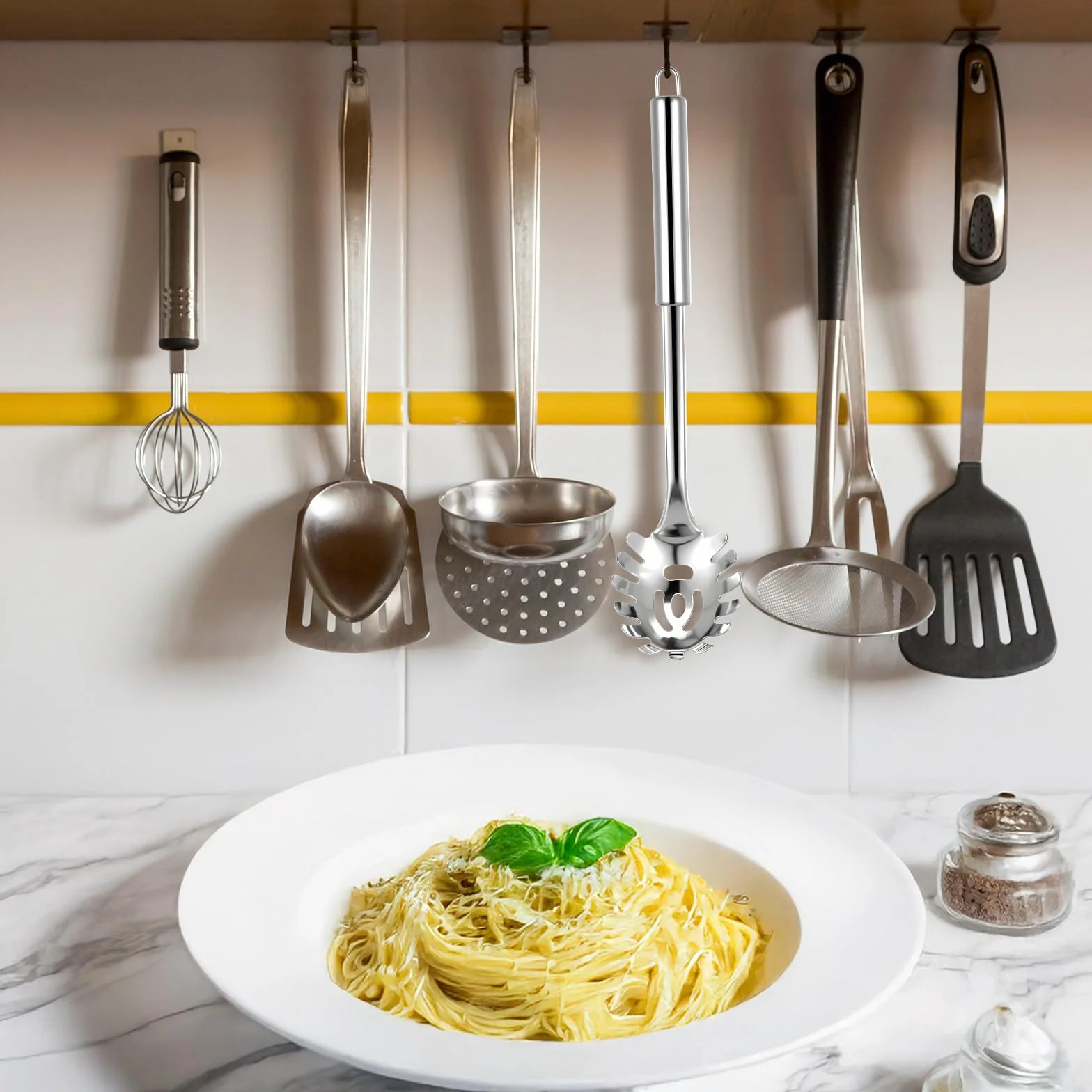 JIEYAO Łyżka do spaghetti, profesjonalna łyżka do makaronu ze stali nierdzewnej, z ergonomicznym uchwytem, szczypce do makaronu, 30 cm, możliwość zawieszenia, idealna do spaghetti linguini i makaronu